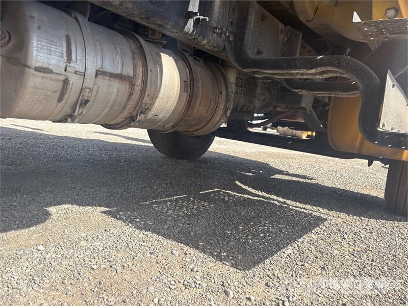 Freightliner M2 106 Camion Fourgon