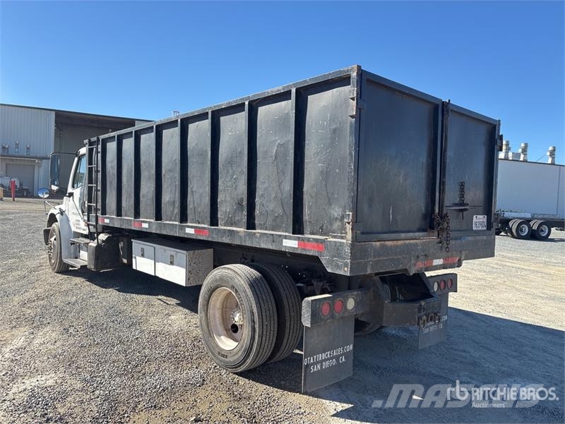 Freightliner M2 106 Camiões basculantes