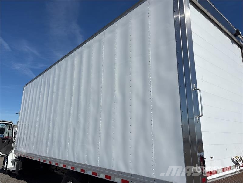Freightliner M2 106 Isotermos y frigoríficos