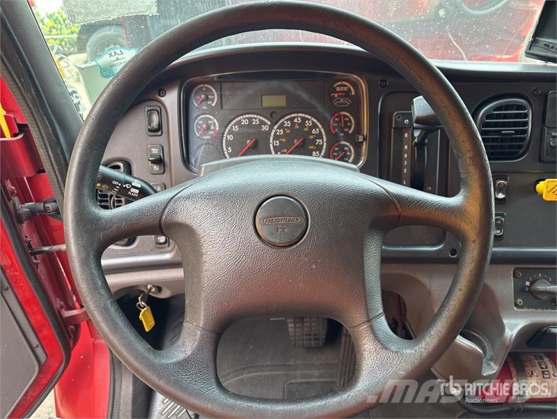 Freightliner M2 106 شاحنات بدرجة حرارة قابلة للضبط