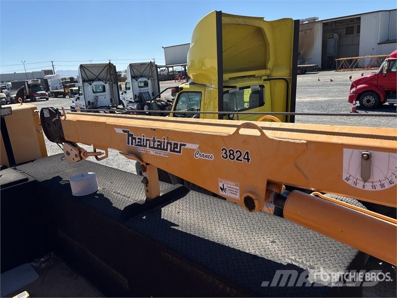 Freightliner M2 106 Kommunal-Sonderfahrzeuge
