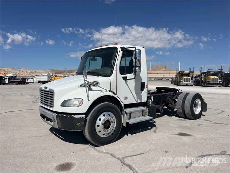 Freightliner M2 106 트랙터 유닛