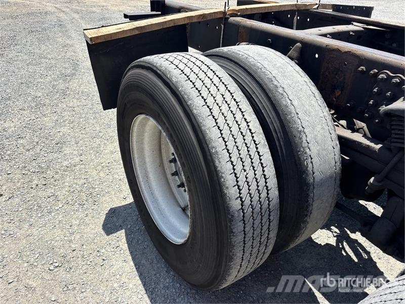 Freightliner M2 106 Cabinas