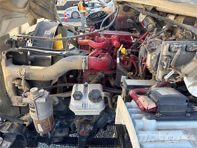 Freightliner M2 106 Pometalni stroji