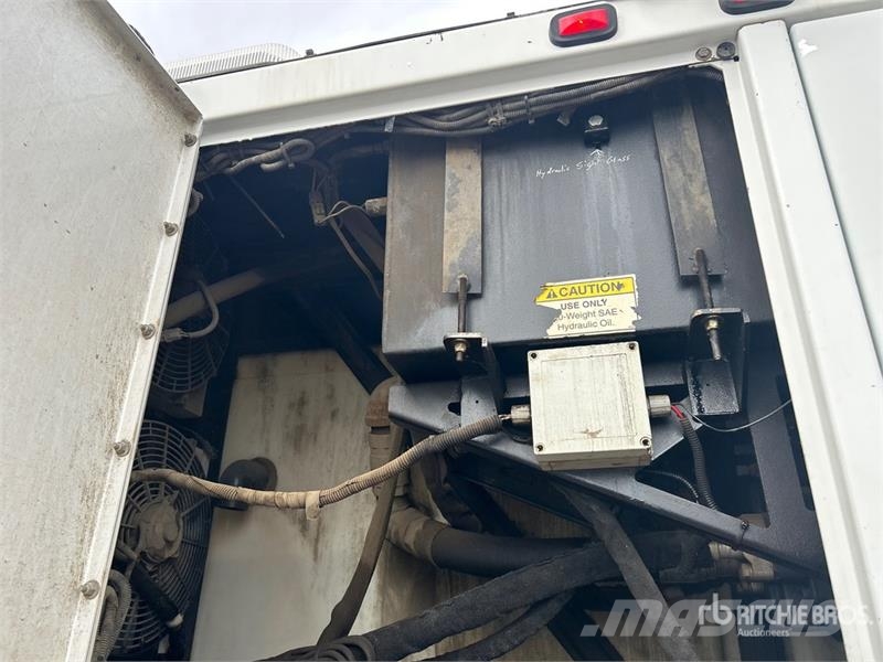 Freightliner M2 106 Camion balayeur