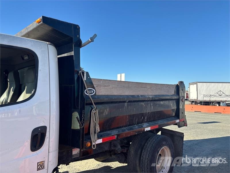 Freightliner M2 106 Kiper tovornjaki