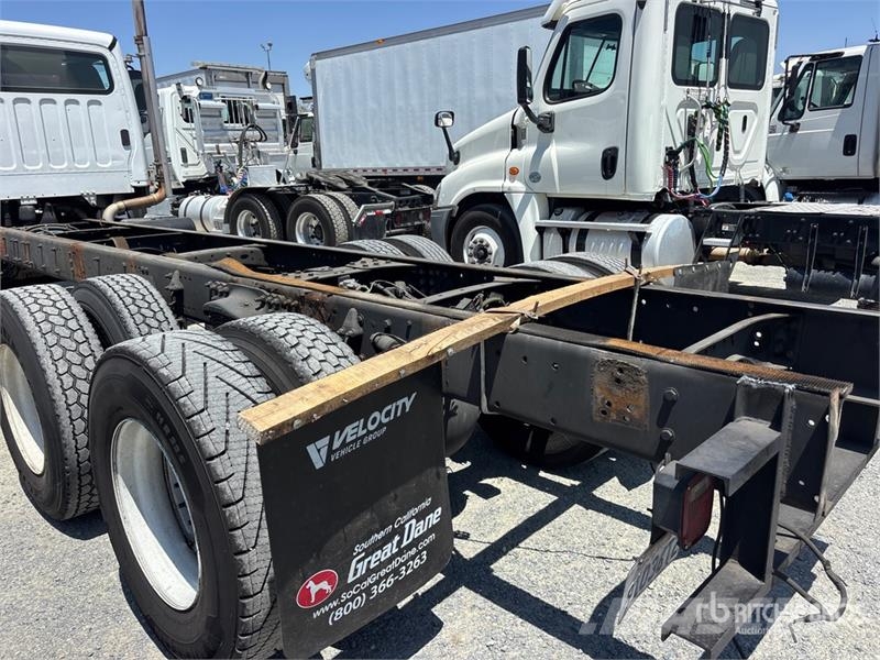 Freightliner M2 106 Cabinas