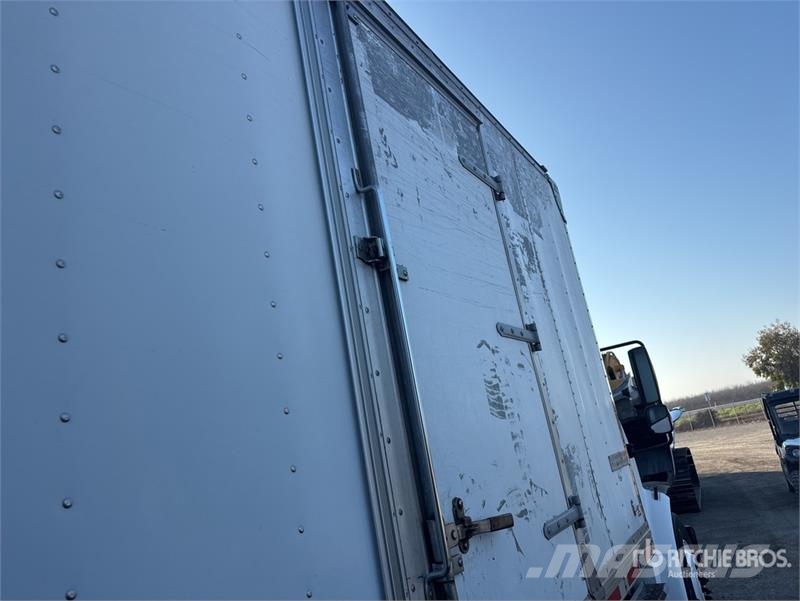 Freightliner M2 106 溫控卡車