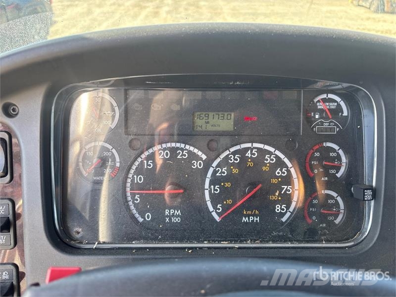 Freightliner M2 106 Kravas automašīnas - refrižeratori