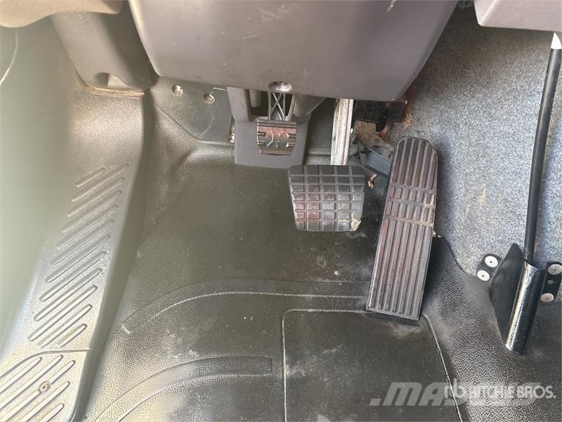 Freightliner M2 106 Cabinas