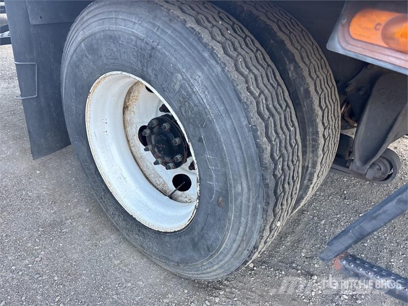 Freightliner M2 106 溫控卡車