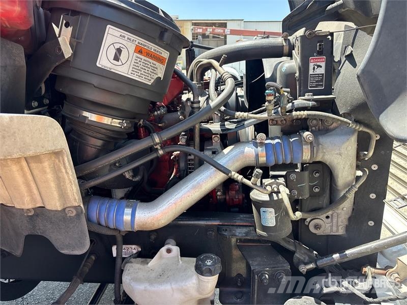 Freightliner M2 106 Cabinas