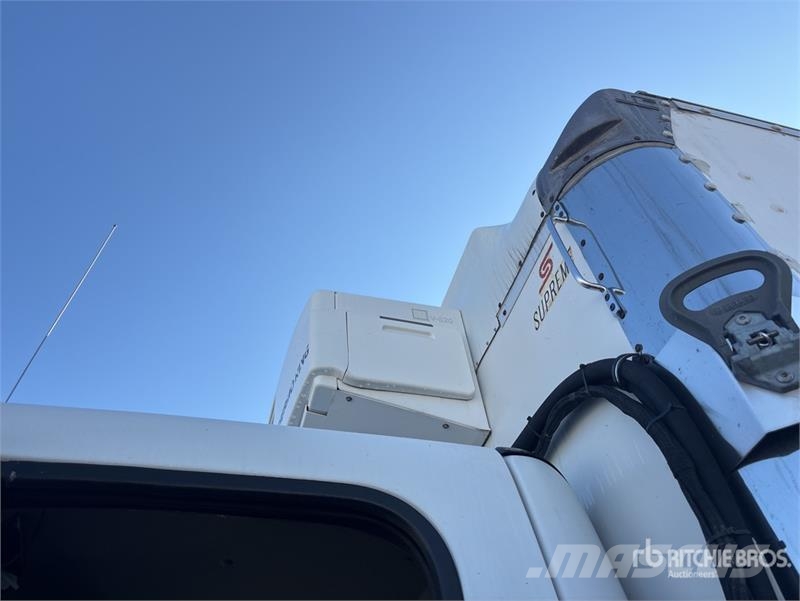 Freightliner M2 106 溫控卡車