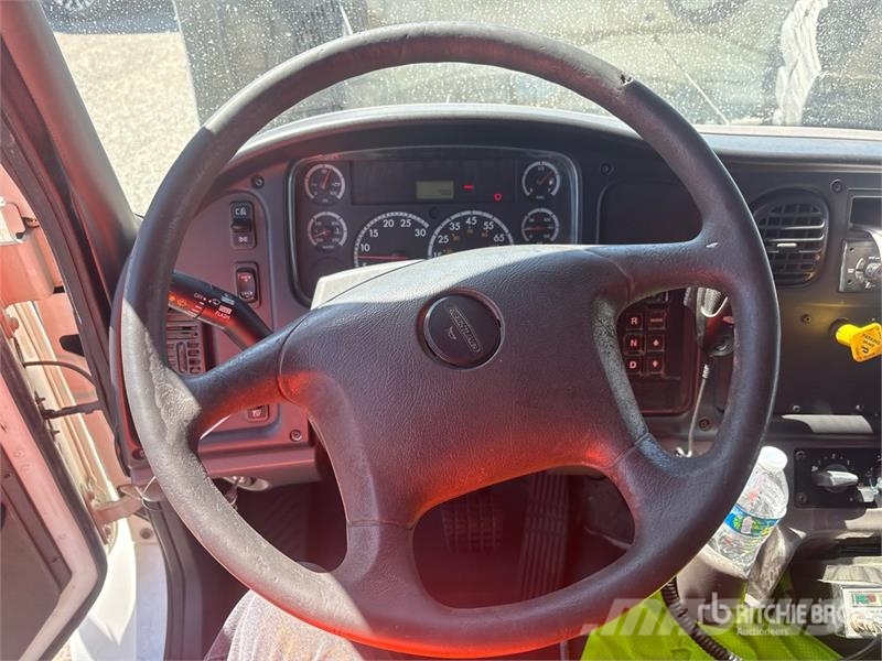 Freightliner M2 106 Kiper tovornjaki