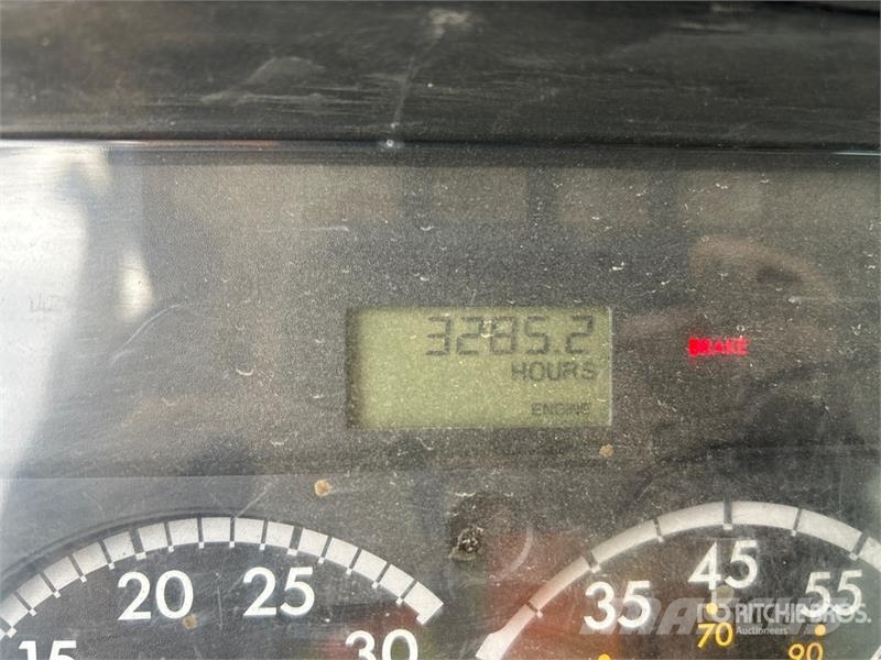 Freightliner M2 106 Camion balayeur