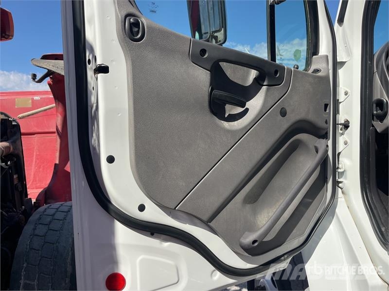 Freightliner M2 106 Kiper kamioni