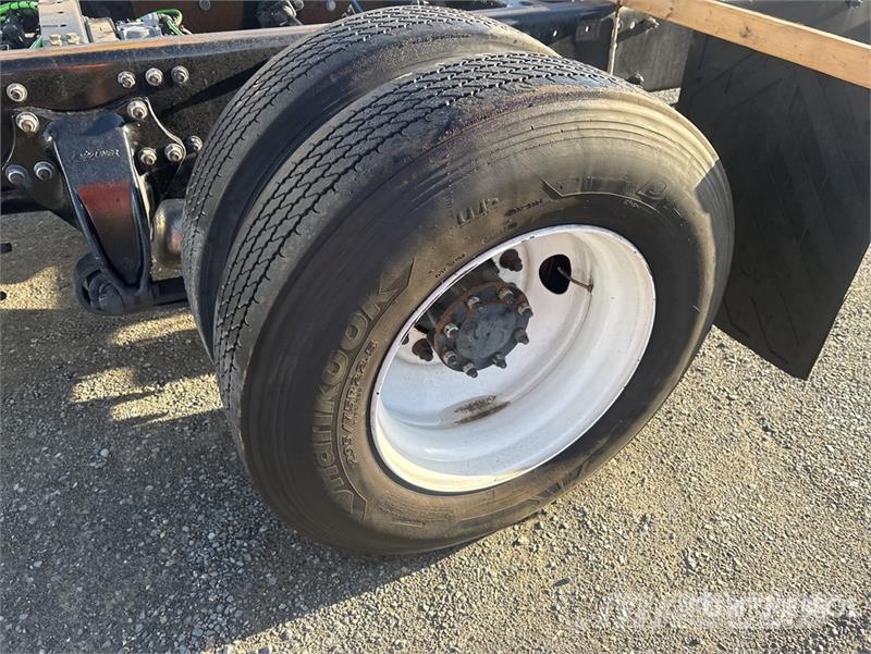 Freightliner M2 106 Cabinas