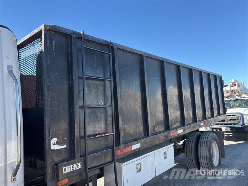 Freightliner M2 106 Camiões basculantes