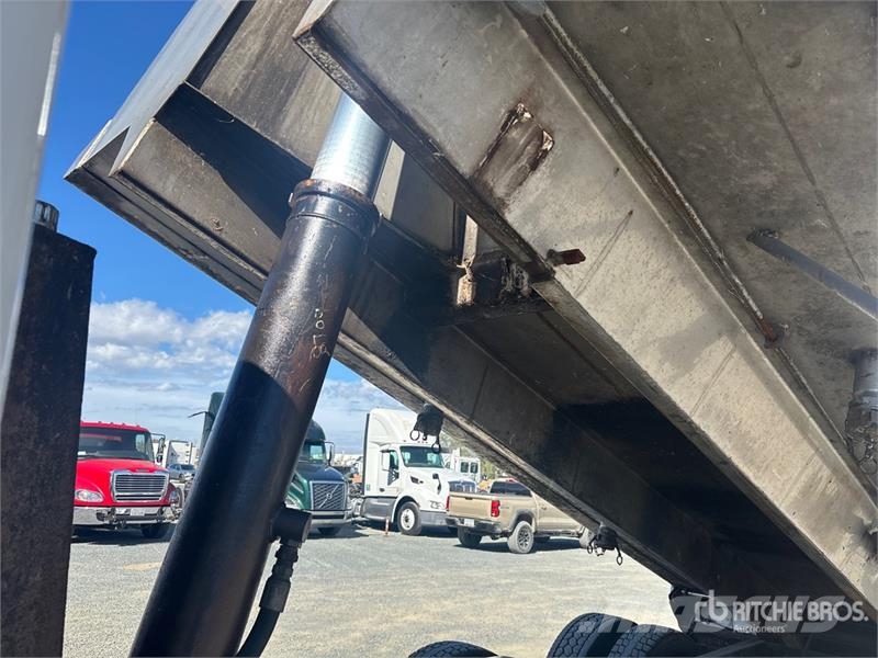 Freightliner M2 106 Wywrotki