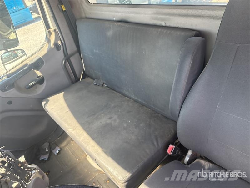 Freightliner M2 106 Camiones plataforma