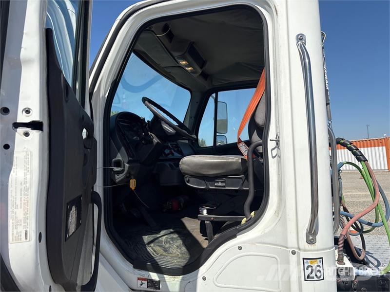 Freightliner M2 106 Tegljači