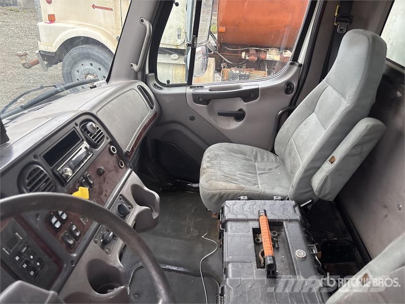 Freightliner M2 106 Ostali kamioni