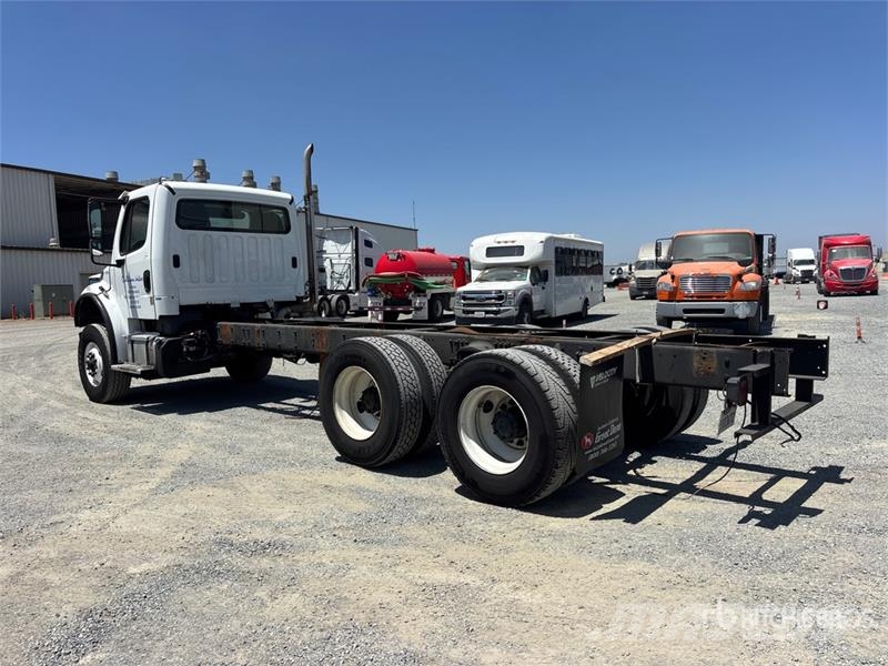 Freightliner M2 106 Cabinas