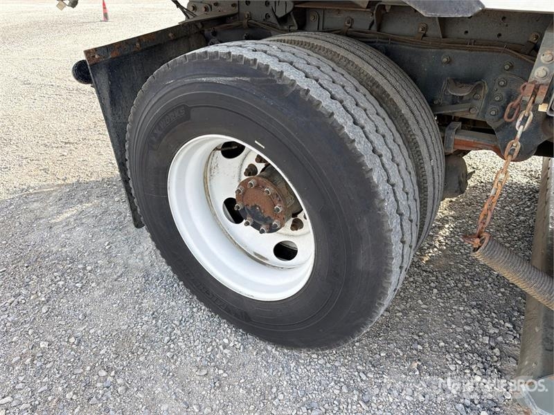 Freightliner M2 106 Камиони за почистване