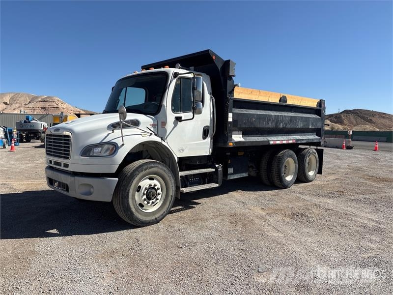 Freightliner M2 106 شاحنات قلابة