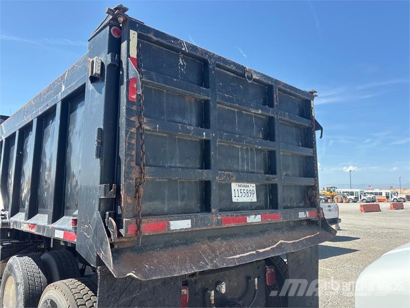 Freightliner M2 106 Kiper tovornjaki