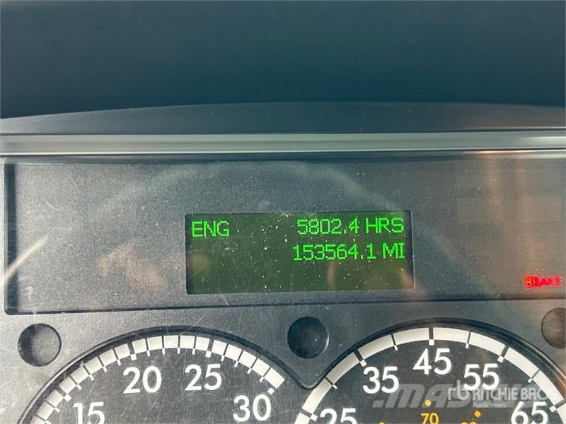 Freightliner M2 106 Kabíny a interiér