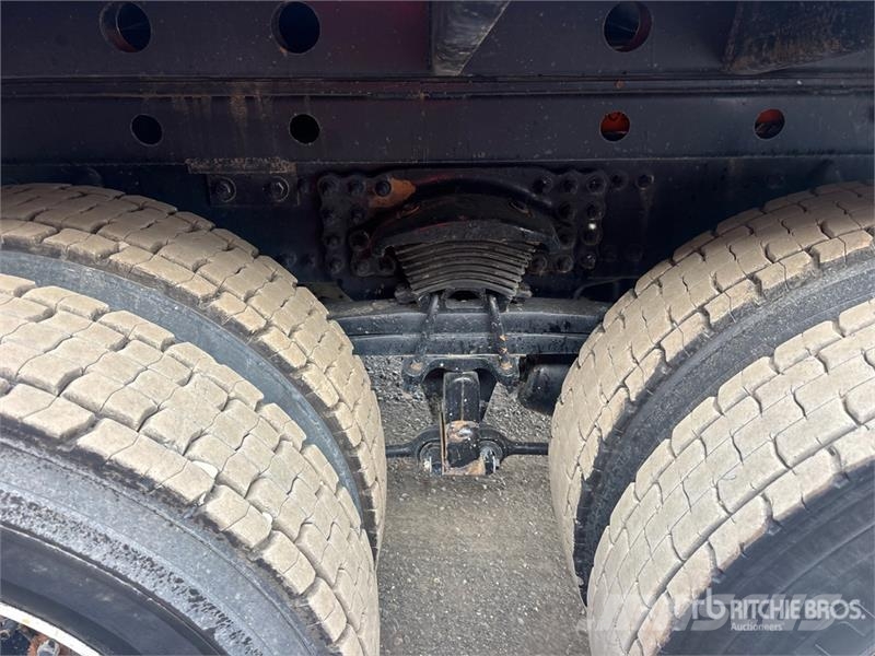 Freightliner M2 106 شاحنات قلابة