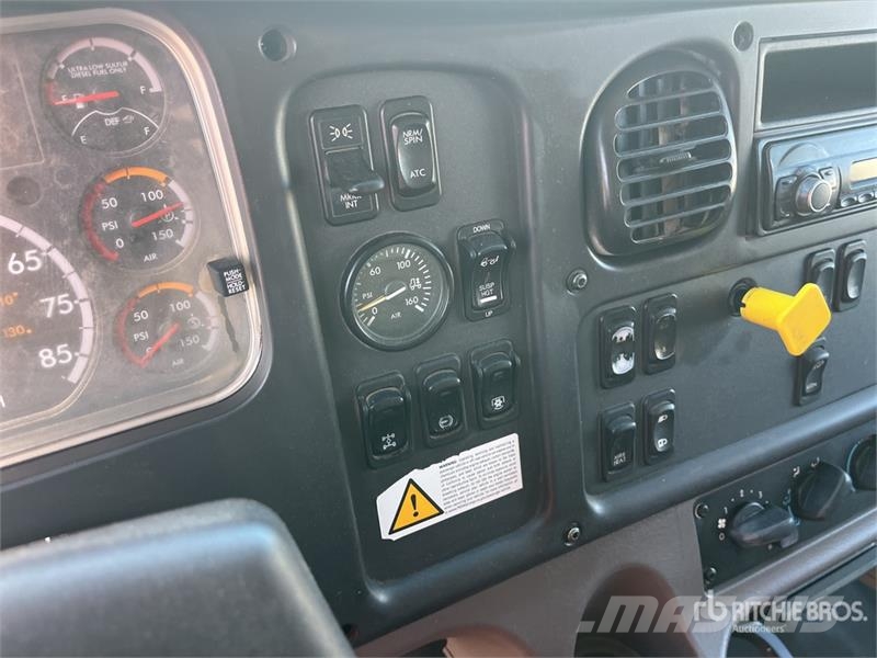 Freightliner M2 106 Kiper kamioni