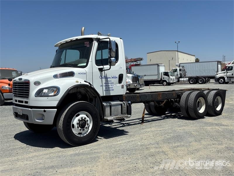 Freightliner M2 106 Cabinas