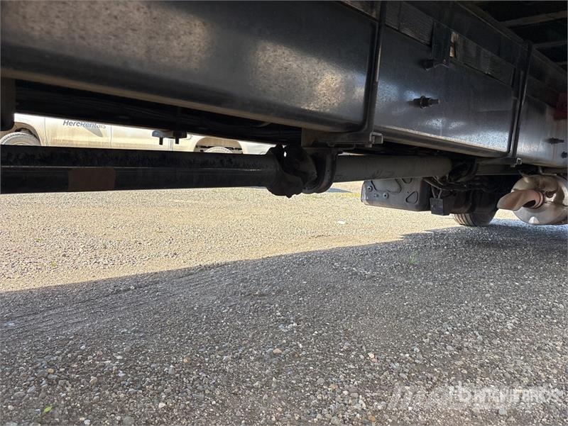 Freightliner M2 106 Isotermos y frigoríficos