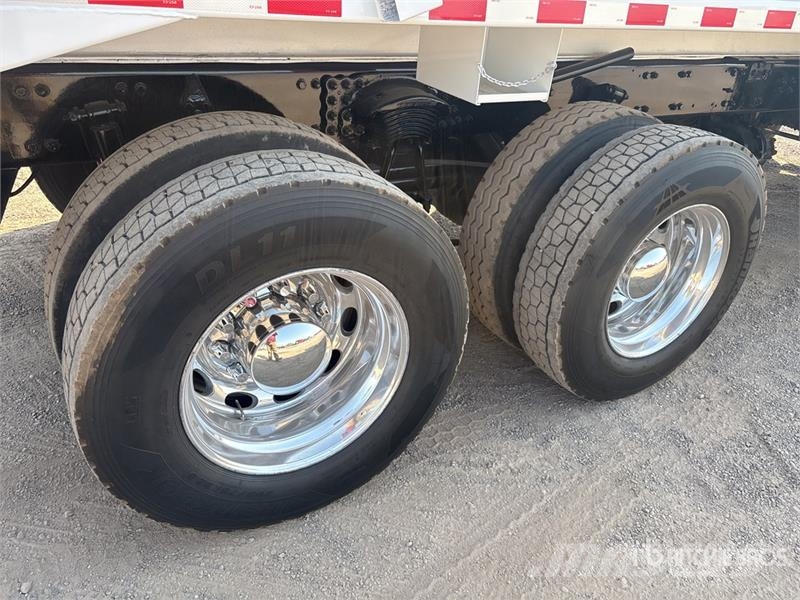 Freightliner M2 106 Kiper tovornjaki