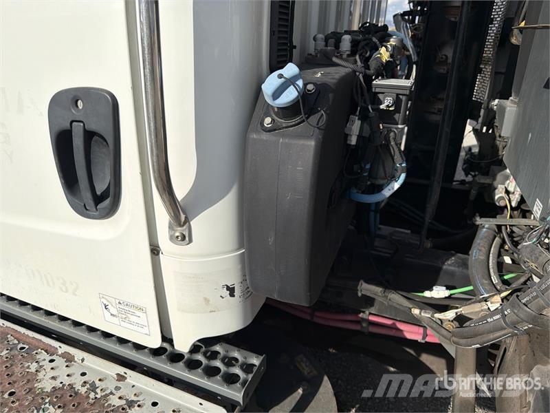 Freightliner M2 106 Камиони за почистване