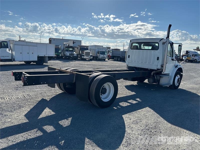 Freightliner M2 106 Kabinos ir salonai