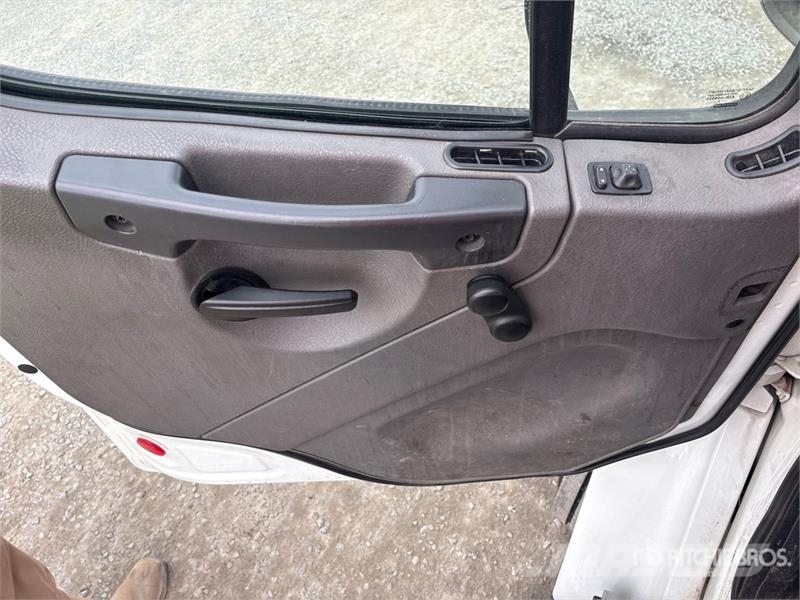Freightliner M2 106 Cabins and interior
