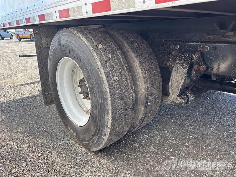 Freightliner M2 106 Isotermos y frigoríficos