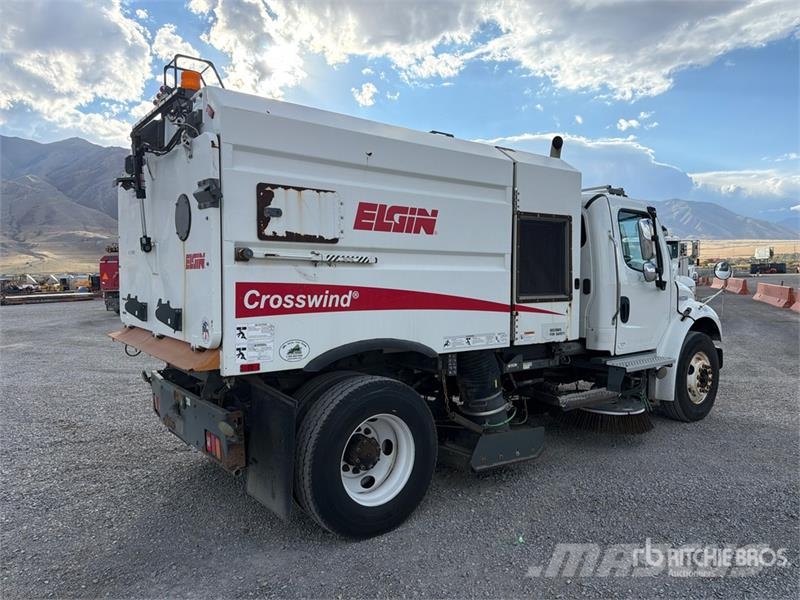 Freightliner M2 106 Камиони за почистване