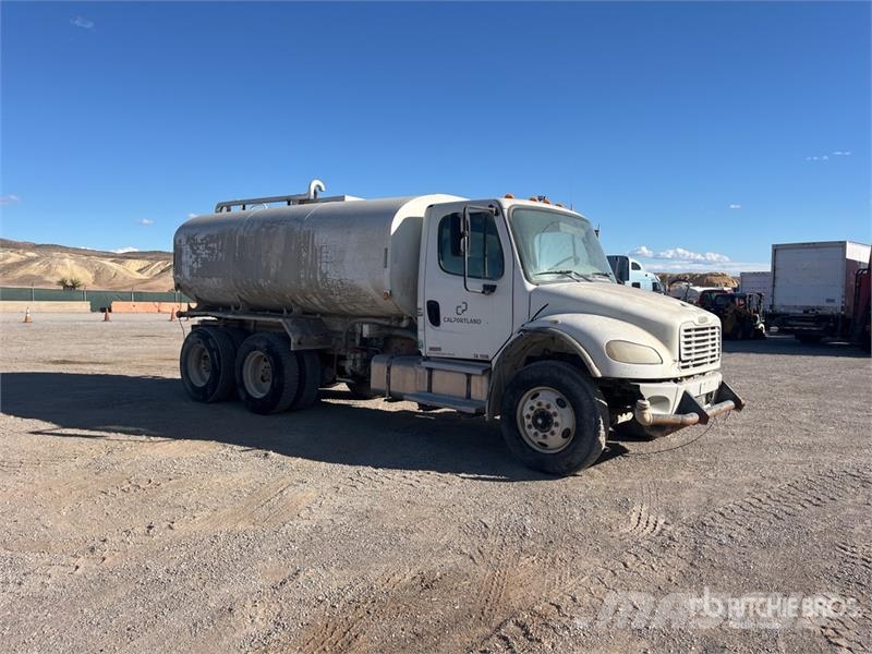 Freightliner M2 106 Vattentankbilar