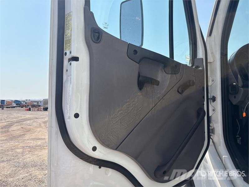 Freightliner M2 106 Kiper tovornjaki