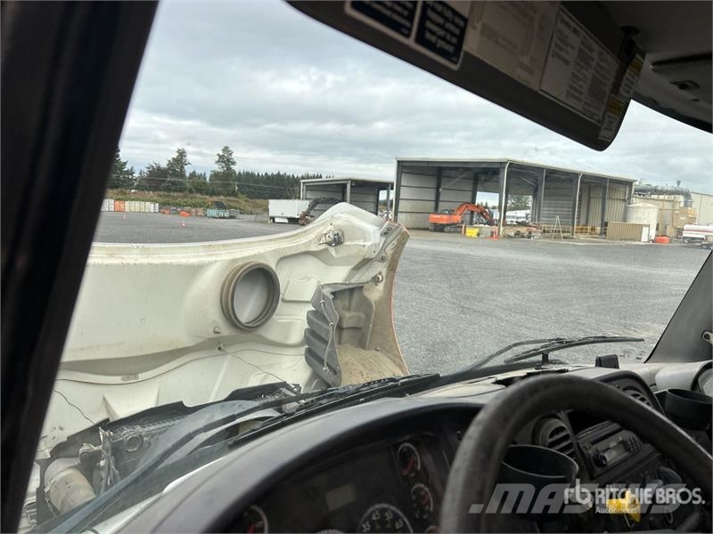 Freightliner M2 106 Camion balayeur