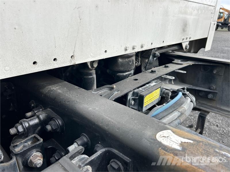 Freightliner M2 106 Cabins and interior