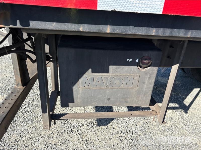 Freightliner M2 106 Kamioni sa otvorenim sandukom