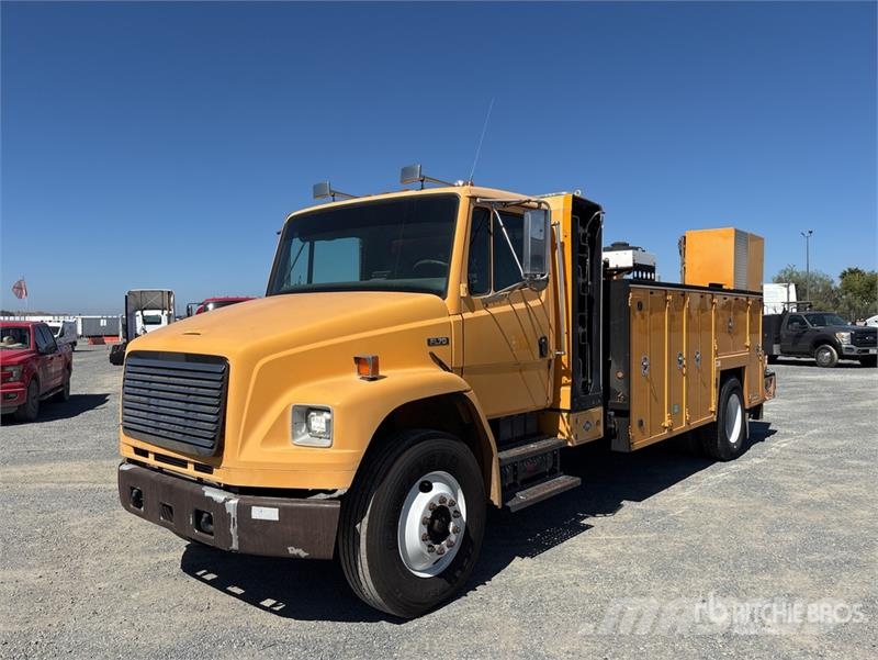 Freightliner M2 106 Kommunal-Sonderfahrzeuge