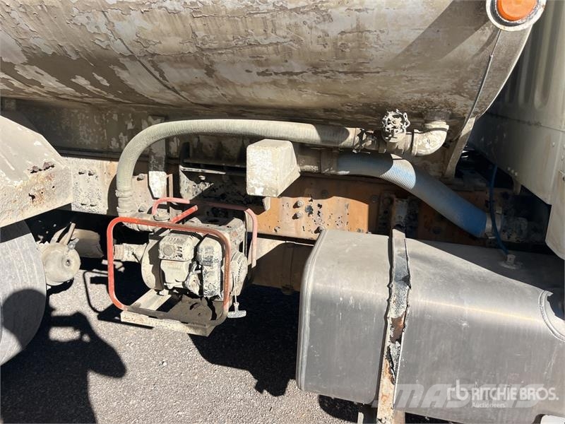 Freightliner M2 106 Camiones cisterna