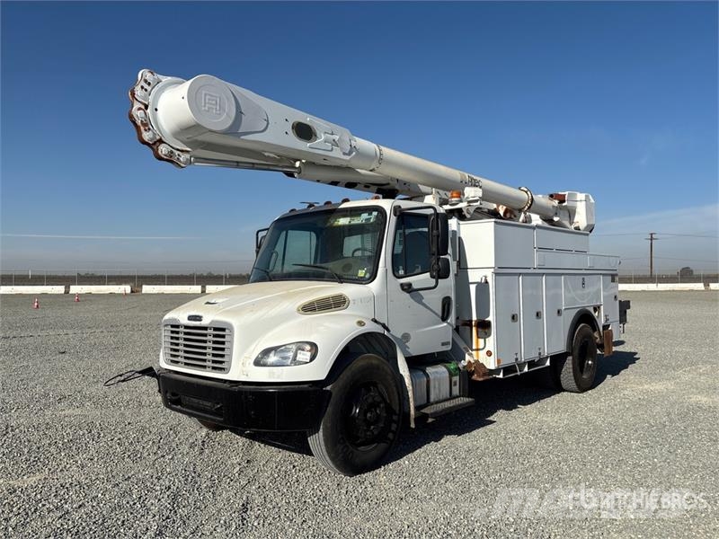 Freightliner M2 106 Nostolava-autot