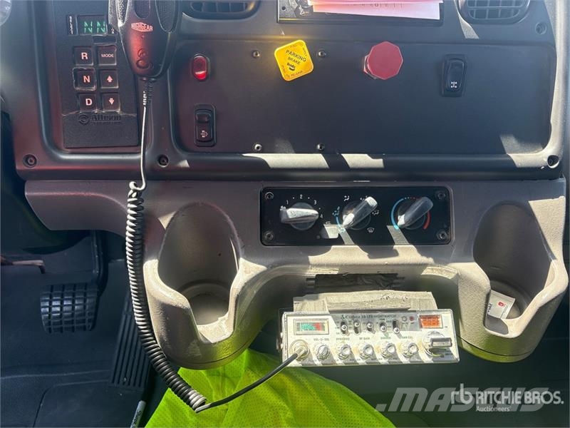Freightliner M2 106 Kiper tovornjaki